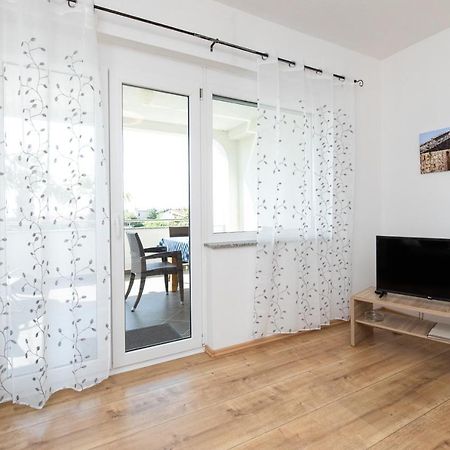 Apartments Oleander Đảo Krk Ngoại thất bức ảnh
