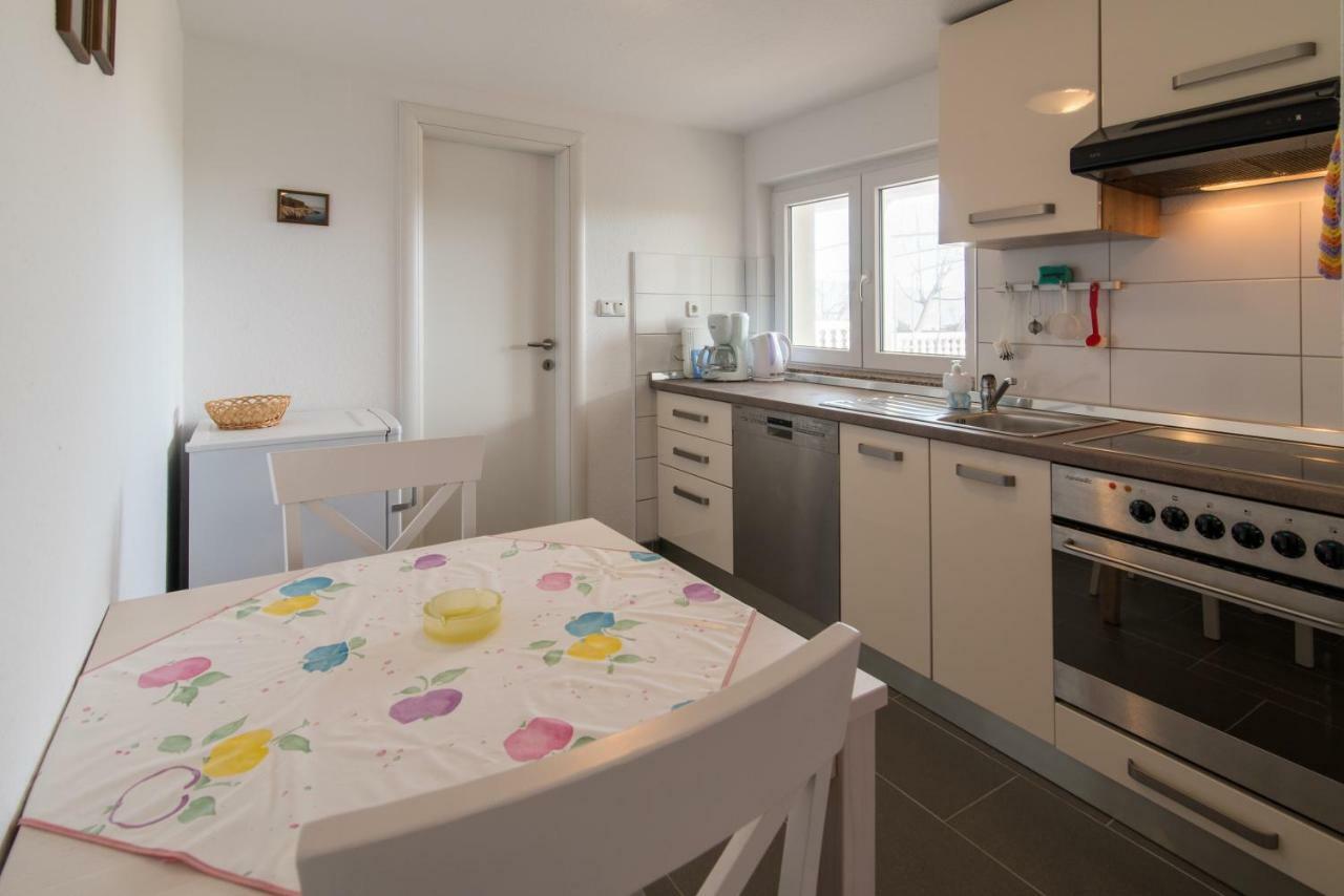 Apartments Oleander Đảo Krk Ngoại thất bức ảnh