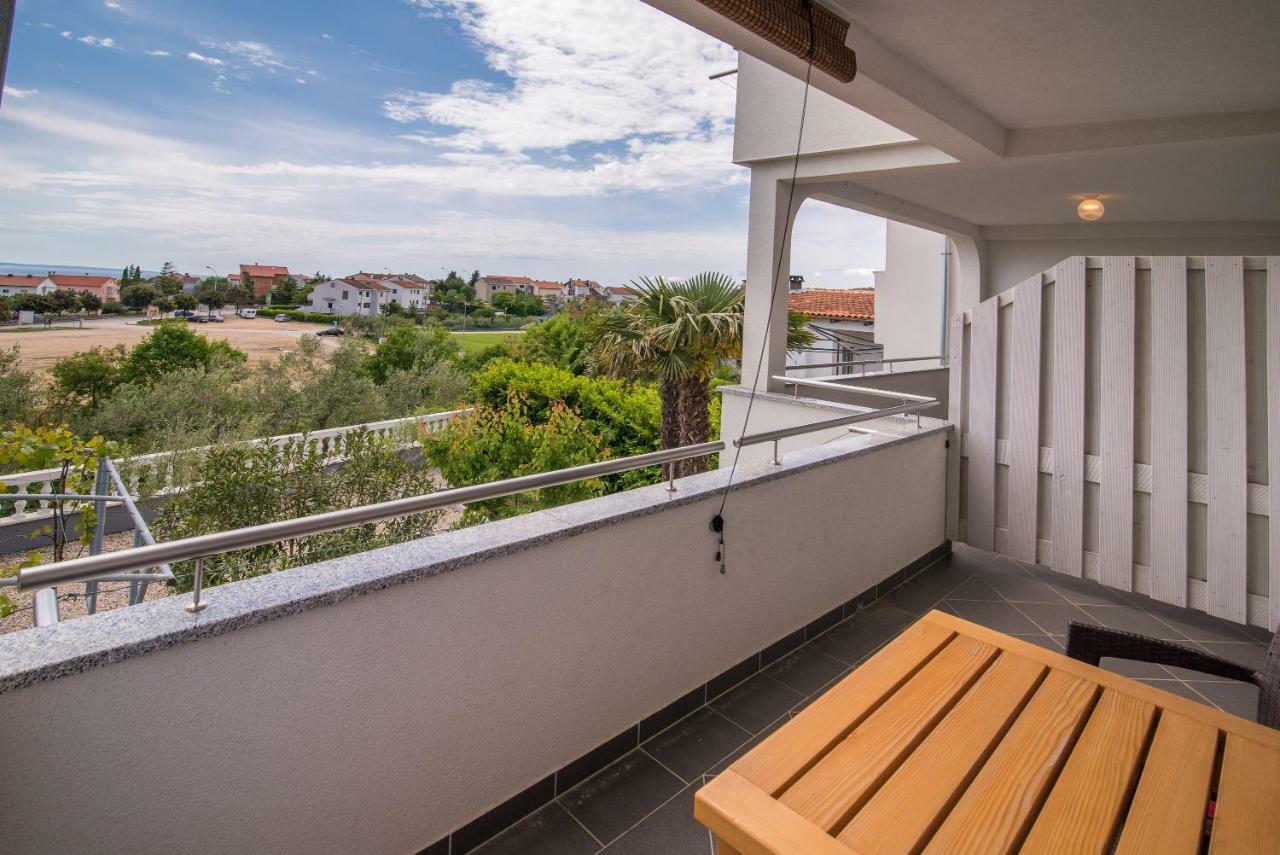 Apartments Oleander Đảo Krk Ngoại thất bức ảnh